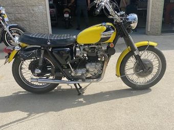 Vintage triumph bonneville store for sale