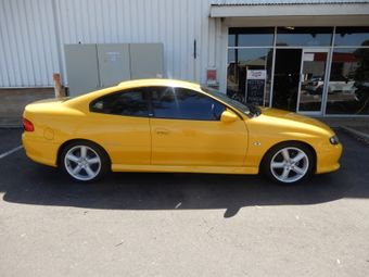 2002 HOLDEN MONARO V2 CV8 6 SP MANUAL 2D COUPE